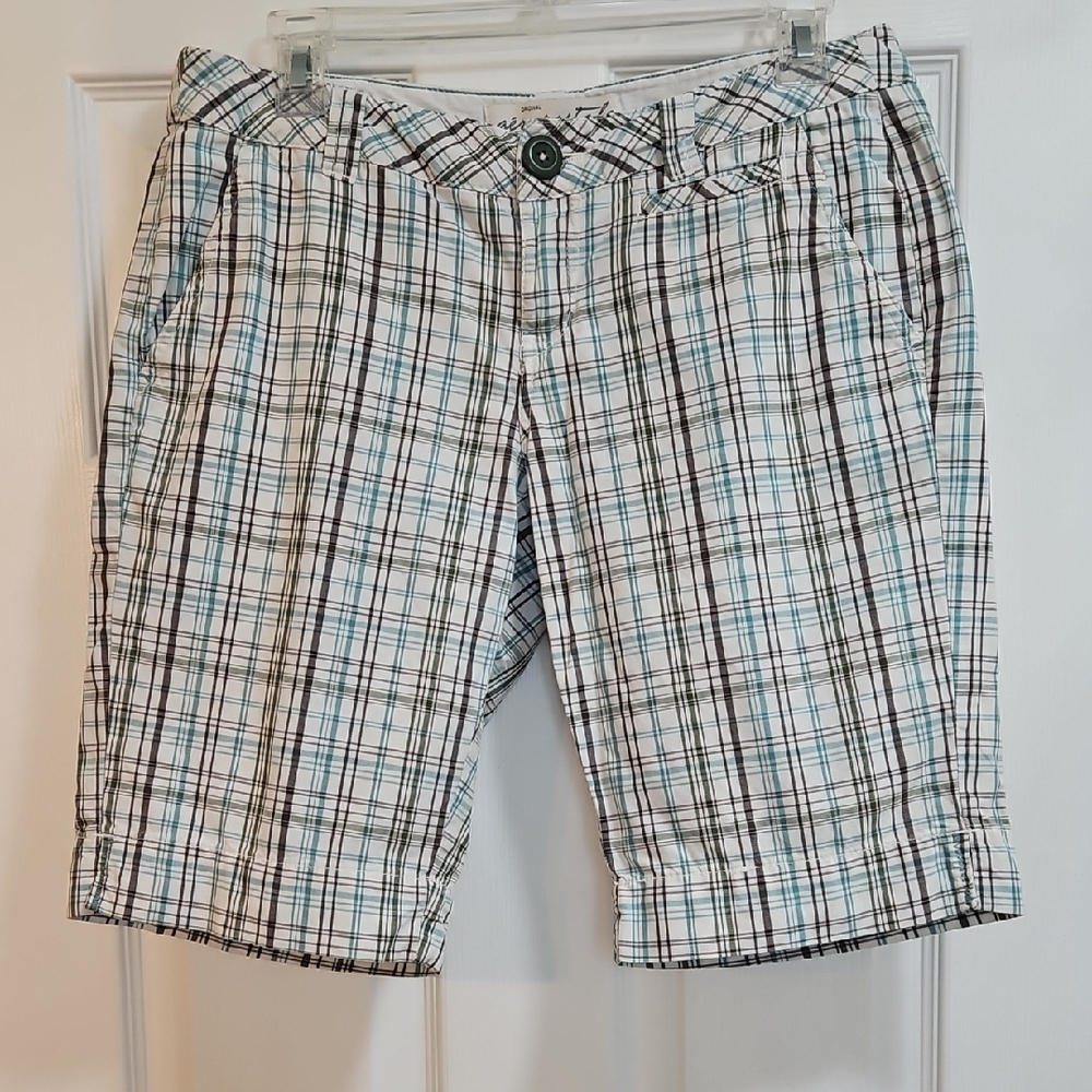 Aeropostale Women's Plaid Shorts - Black and White